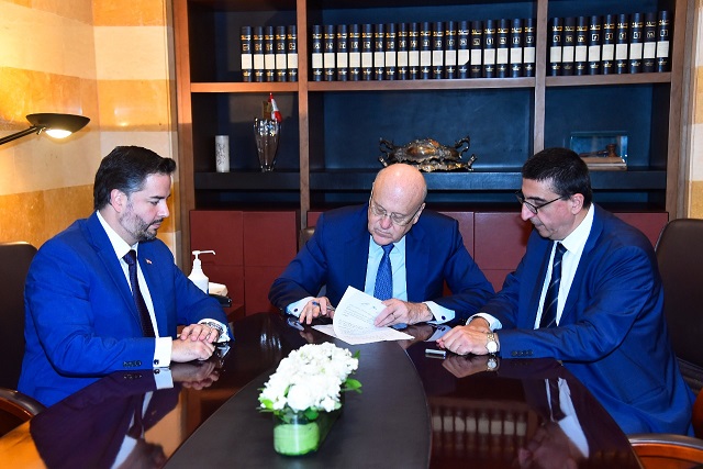 الرئيس ميقاتي يترأس اجتماعا يتعلق بالبطاقة التمويلية