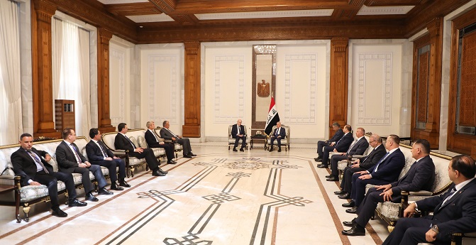 الرئيس ميقاتي يعقد ورئيس الحكومة العراقية محمد شيّاع السوداني اجتماعا ثنائيا