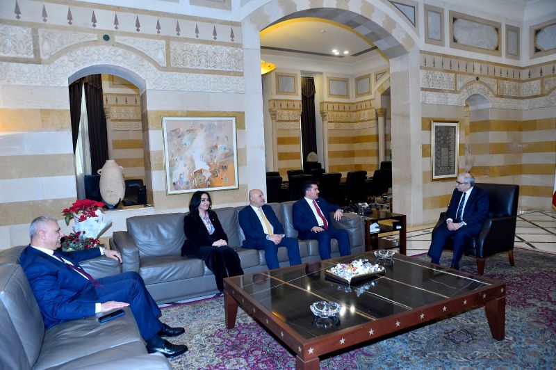 الرئيس سلام يستقبل الموفد الخاص لرئيس مجلس الوزراء العراقي إحسان العوادي