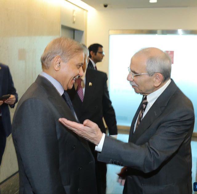 الرئيس سلام يعقد اجتماعاً مع رئيس الوزراء الباكستاني محمد شهباز شريف